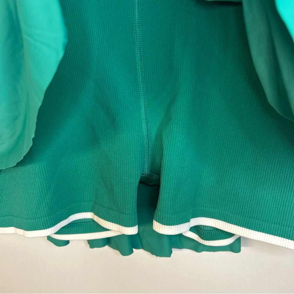 *Worn Once* All In Motion Green 2 Piece Set, Small Tank, Medium Skort - Picture 13 of 16